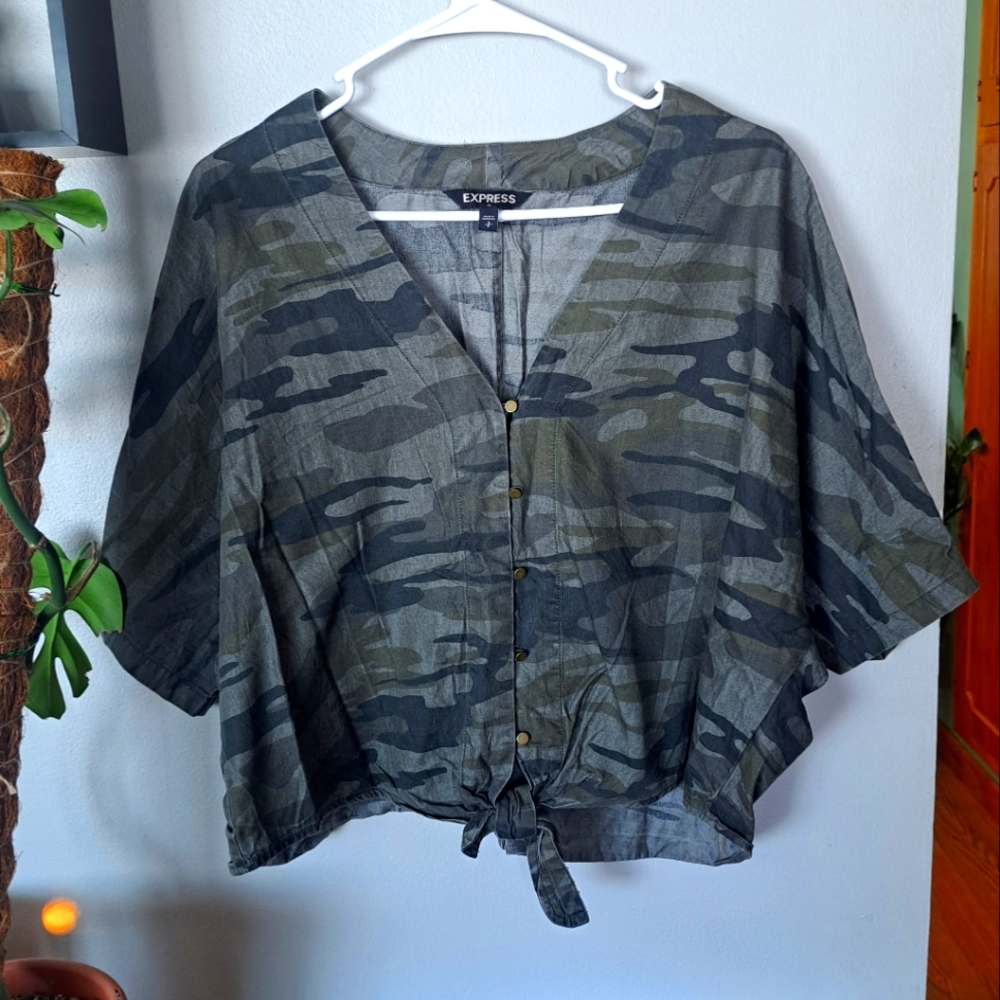 Express Crop Top